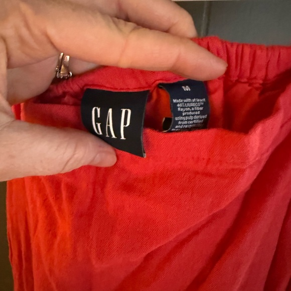 Chic Red Gap Dress - Picture 7 of 8